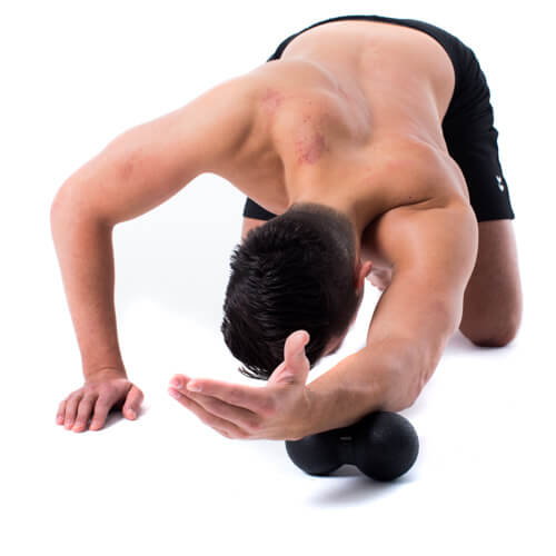 Peanut massage ball - Small - arm front