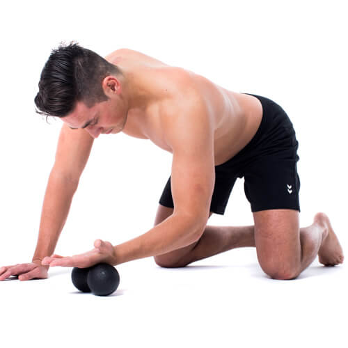 Peanut massage ball - Small - hand
